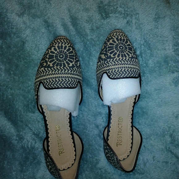 Restricted Shoes - Flats